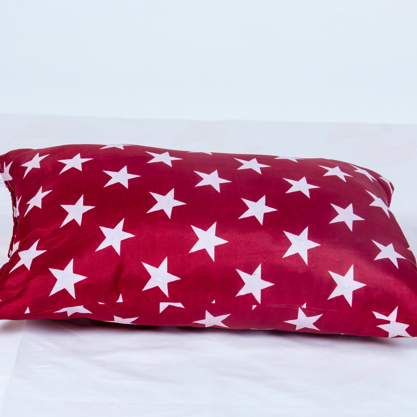 Siroki Bond Red Star Printed Pillow